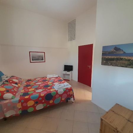 Little Italy Castellammare del Golfo Exterior foto