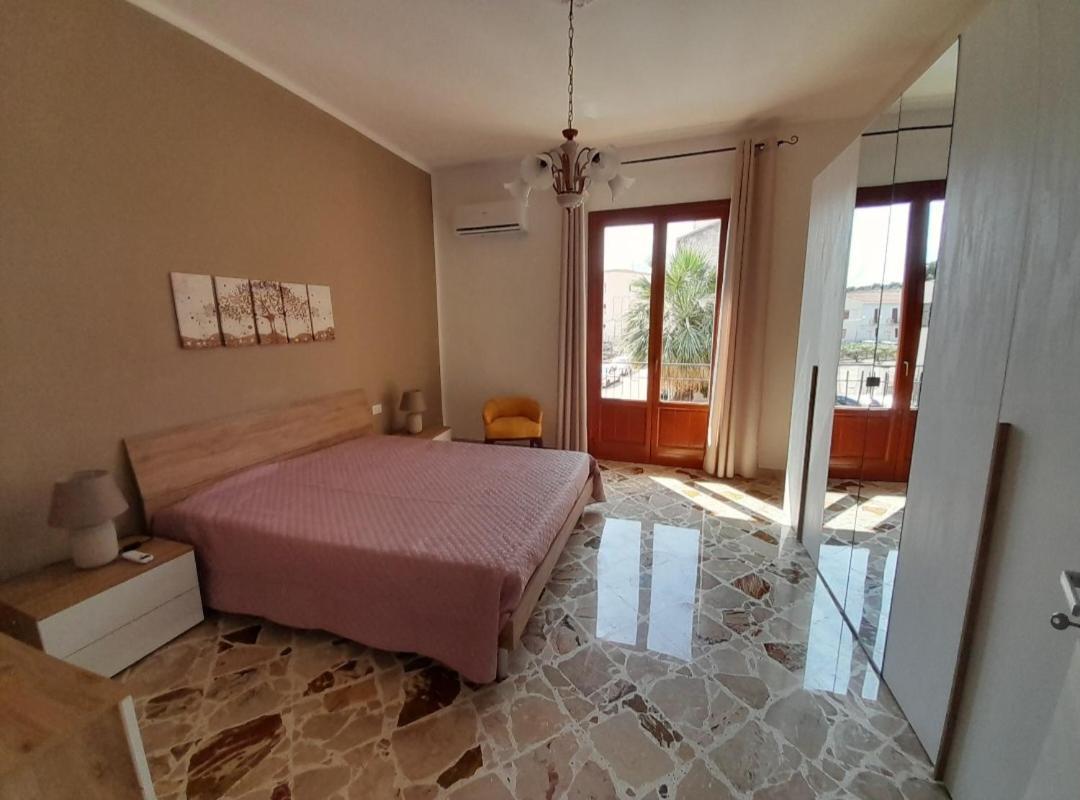 Little Italy Castellammare del Golfo Exterior foto